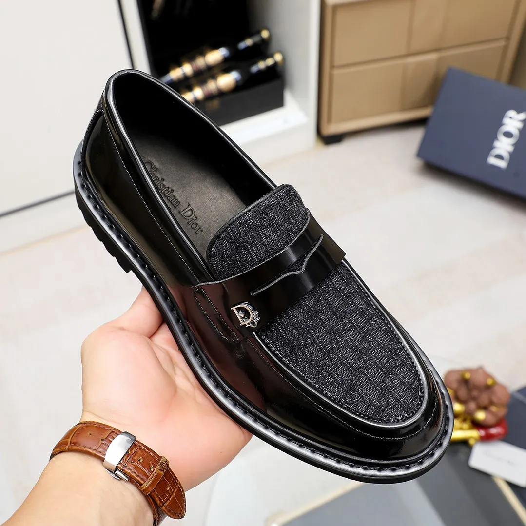 Men's shoes 💰520🕷️🕷️[Dior] Dior's new casual men's shoes are launched in Hong Kong counters. Official website 1:1 production. Italian woven cowhide + water-dyed 🐂 leather lining. Designed by European and American masters. Perfect shape to create counter quality, solid color rubber wear-resistant outsole and classic dazzling toe! Super versatile and very comfortable. High-end without losing taste, fashionable and novel! ! Absolute focus! 8 colors available! Code number 38-45……